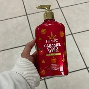Hempz Caramel Candy Apple Moisturizer— Exclusive Holiday Scent